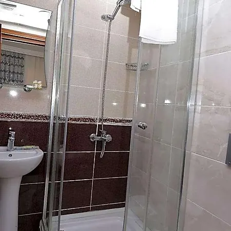 Hotel Nar